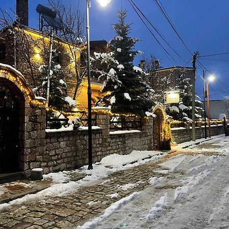 Bujtina Liana Voskopoje Hotell Exteriör bild